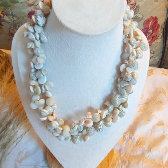 2/$30 Long Hawaiian Shell Necklace Beach Jewelry Nautical Ocean 34" - Picture 2 of 9